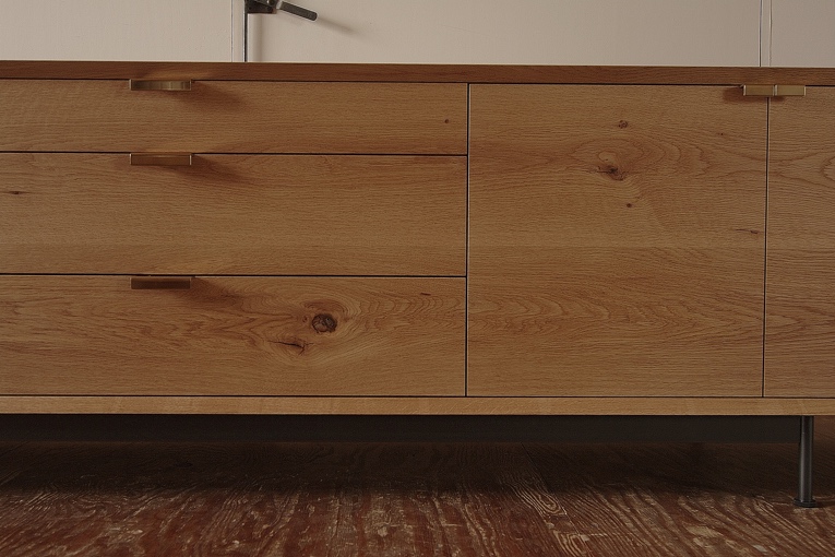 credenza oak